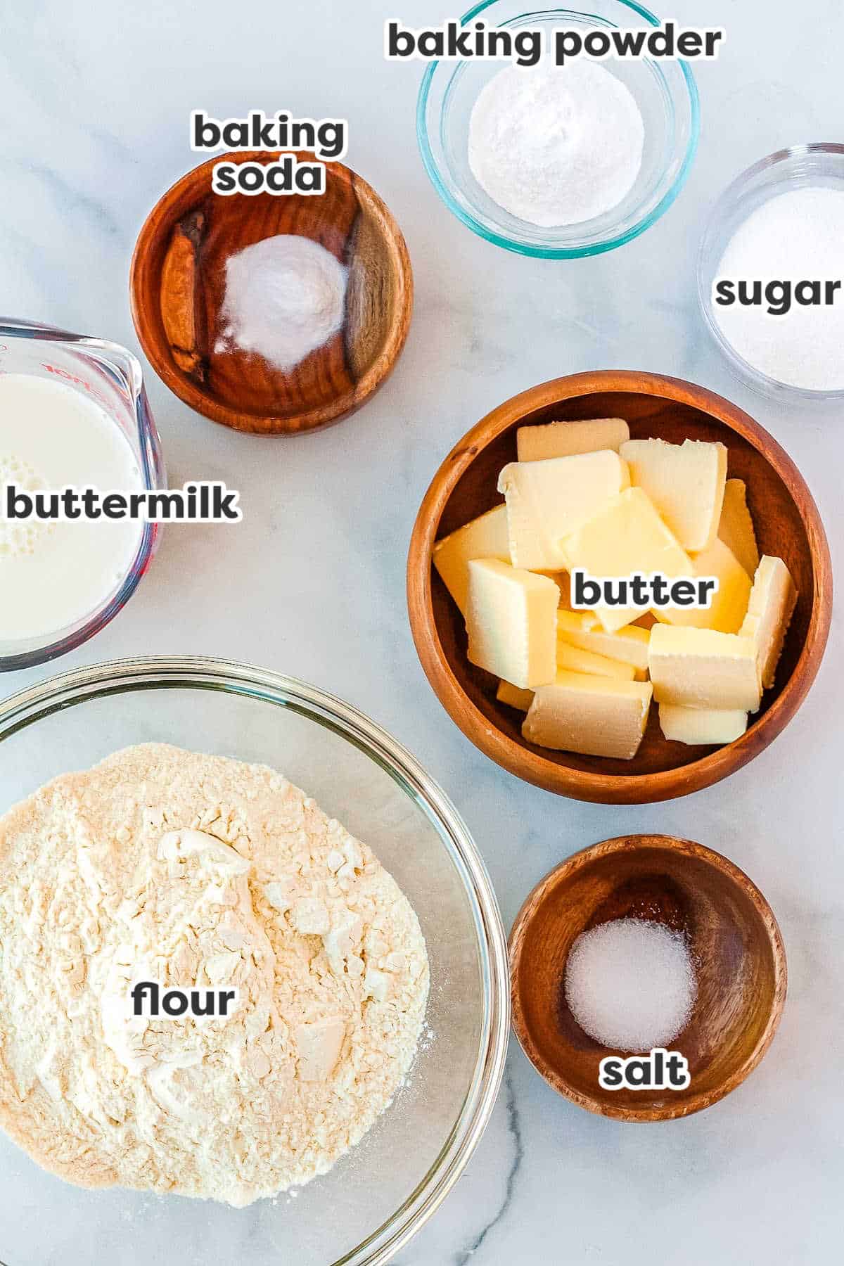 All of the ingrdients needed to make this recipe with text overly on it labeling each ingrdient.