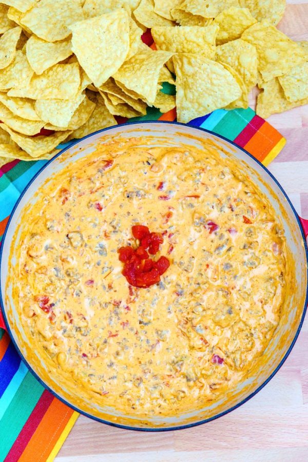 Overhead picture of cheesy dip.