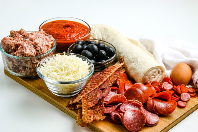 All of the ingredients needed to make these Pizza Calzones.