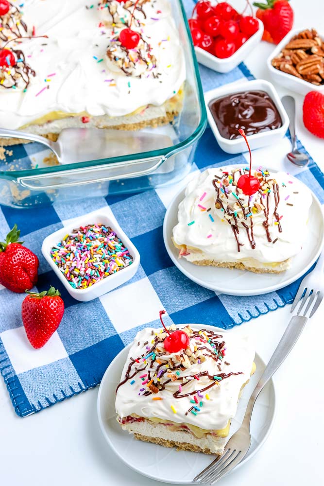 An overhead picture of the finished No-Bake Banana Split Cake.
