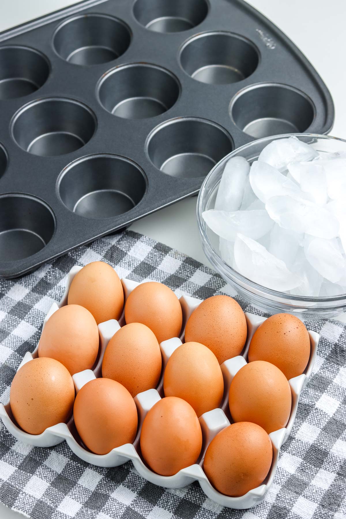 All fo the ingredients and equipment needed to make this recipe.
