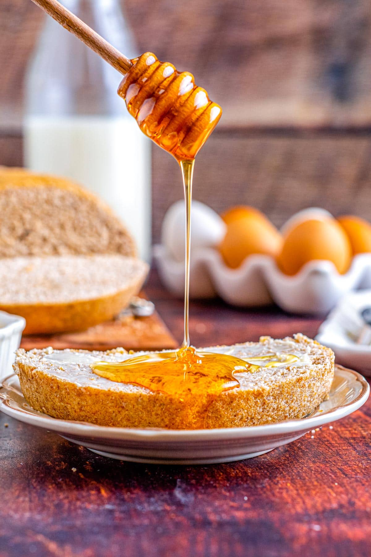 https://easybudgetrecipes.com/wp-content/uploads/2022/11/Honey-Whole-Wheat-Bread-Recipe.jpg