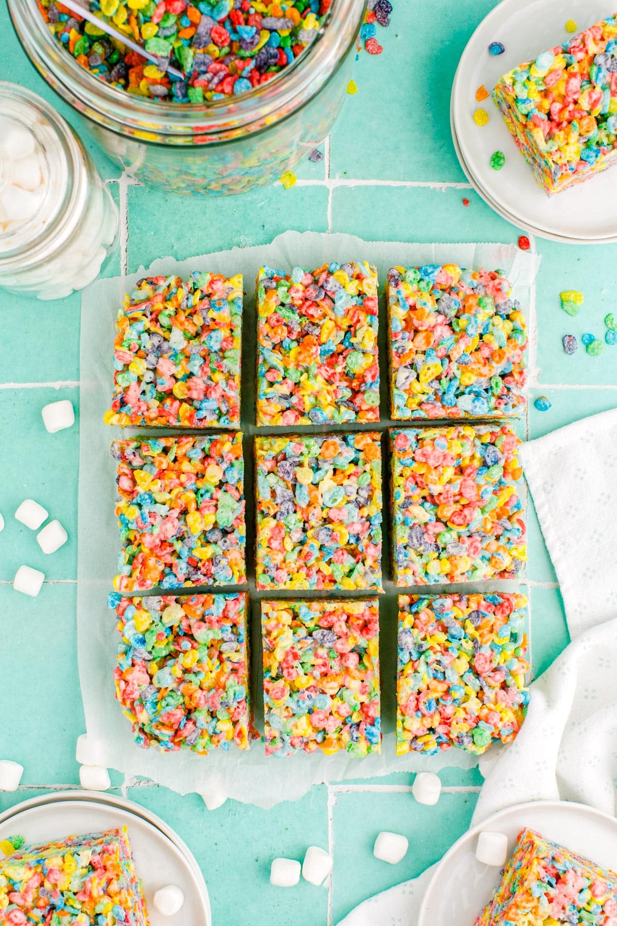 An overhead picture of the cut Fruity Pebbles Treats. 