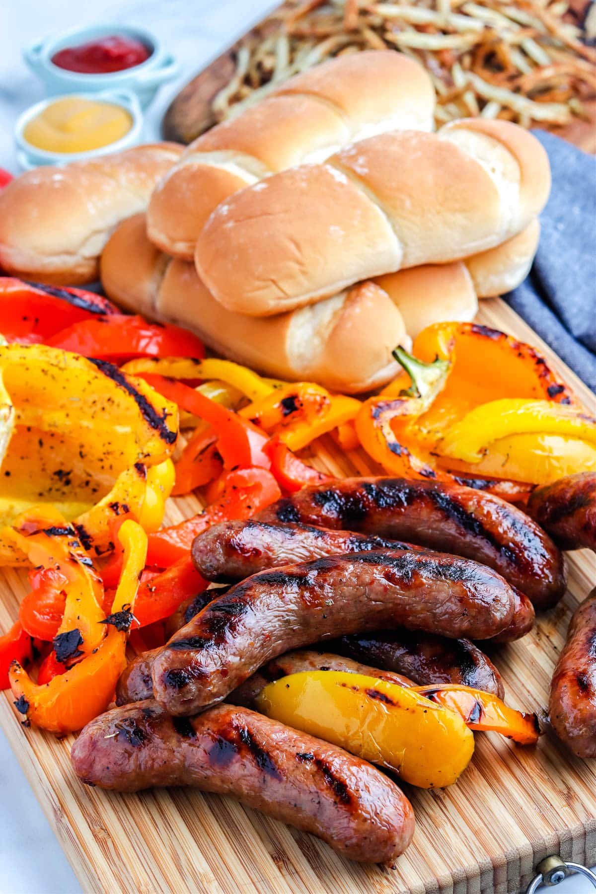 A close up picture of the finished grilled Italian sausage recipe.